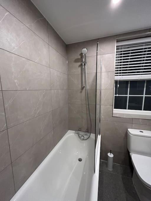 1 Bed High Quality Modern Flat Apartment Edgware Exterior photo